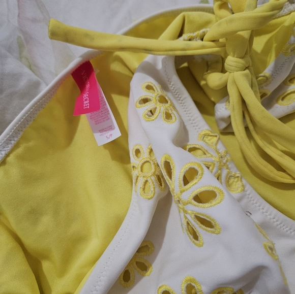 Victoria's Secret bikini - Picture 4 of 4